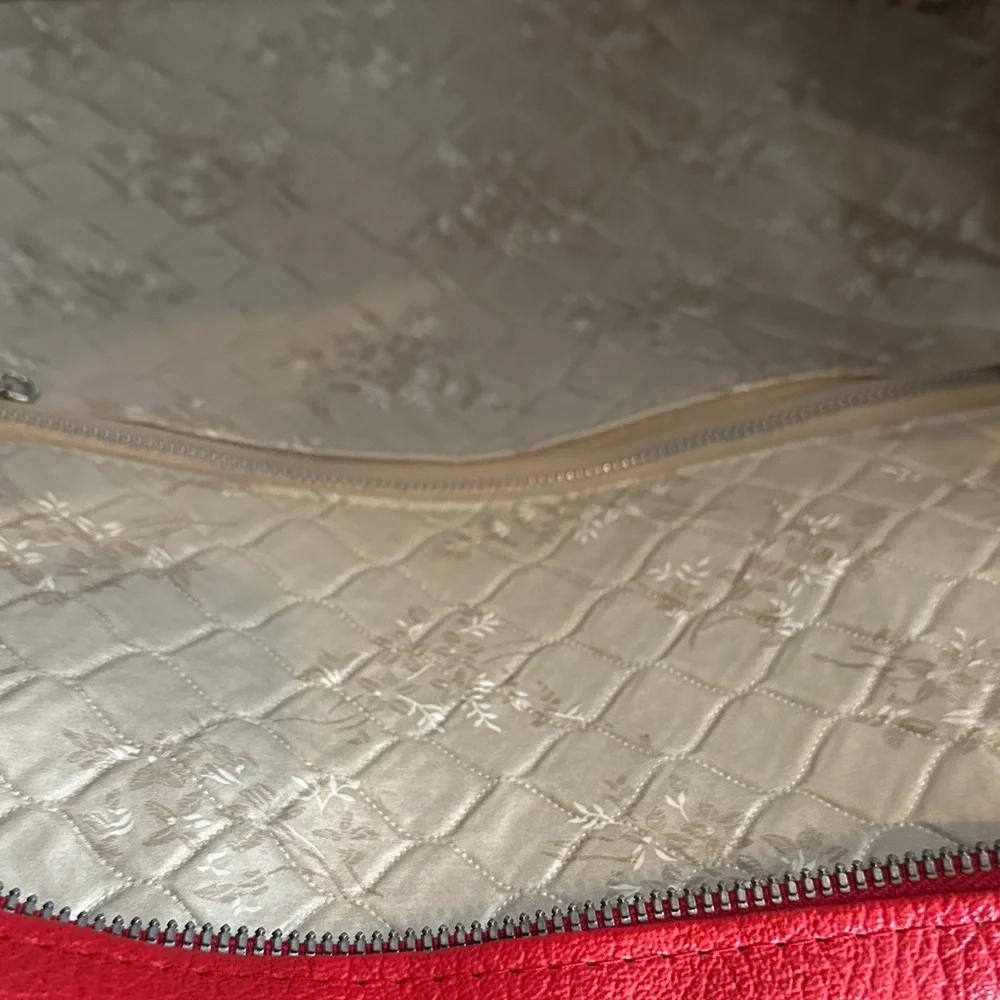 🍒✈️Vintage American Tourister "Tiara" Cherry Red Carry on Bag - Picture 8 of 12